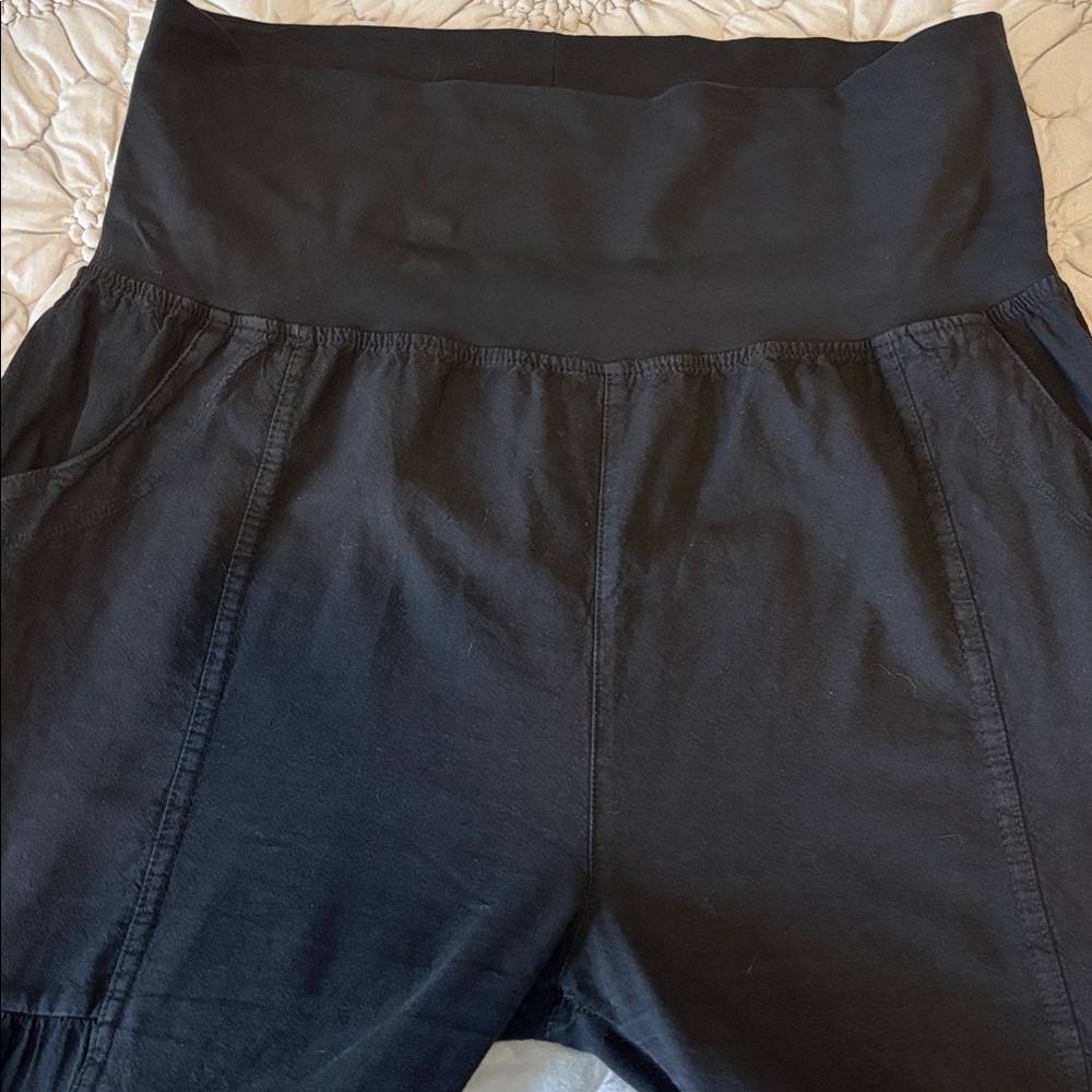 Black Tiered Wide-Leg Boutique Pants - Picture 7 of 10